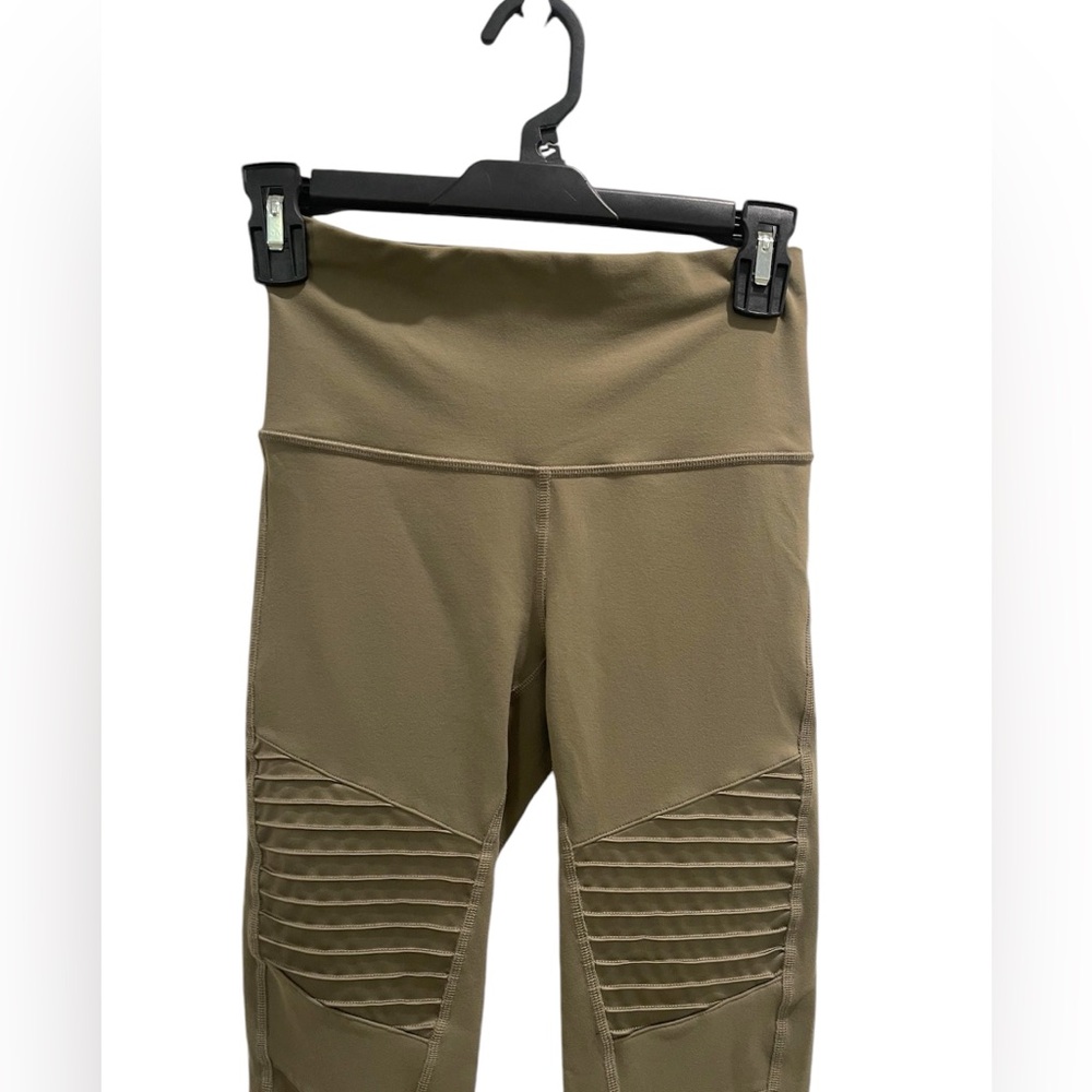 Alo Yoga High-waist Airlift Moto Legging Mesh details In Olive Branch Size S - Picture 3 of 14